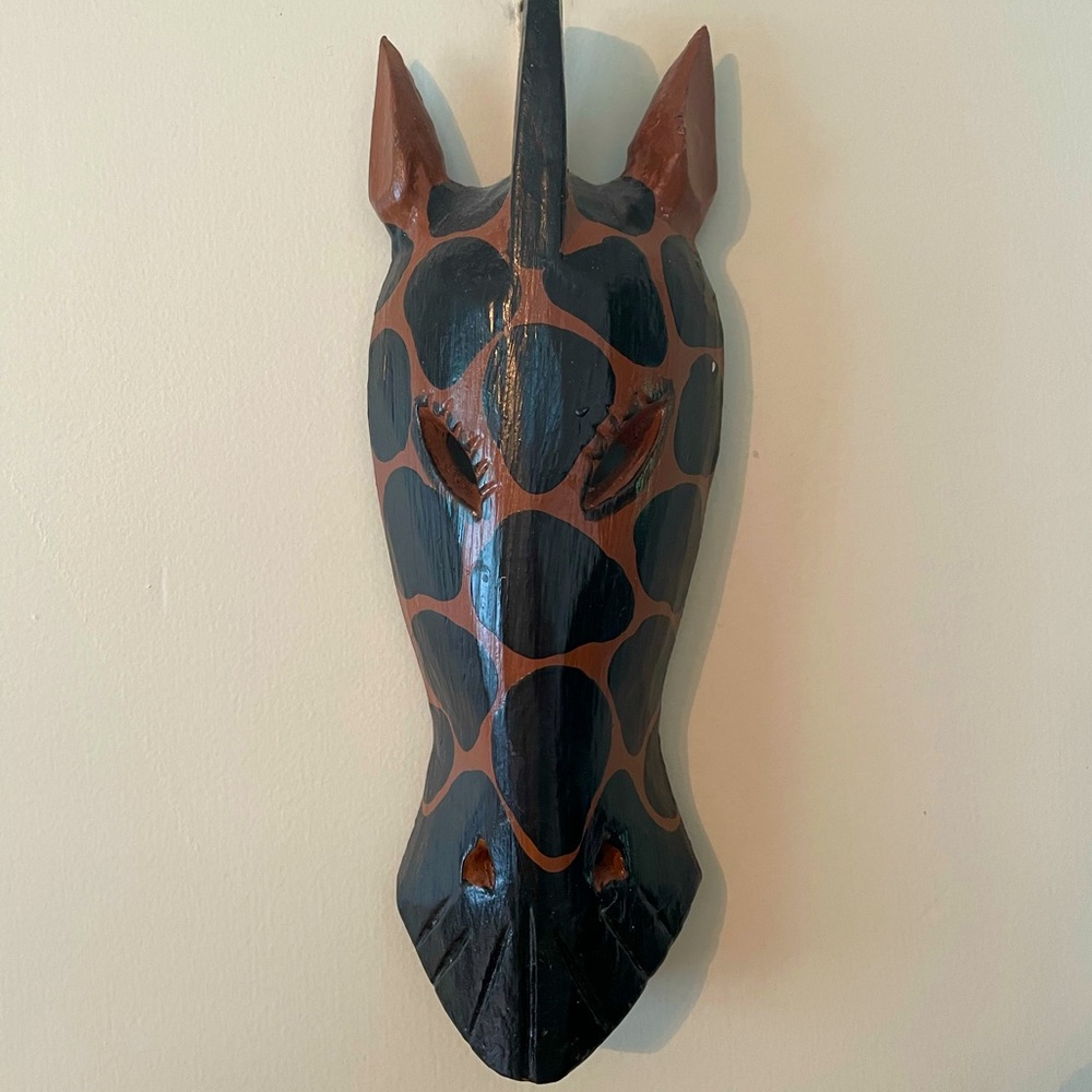 African Giraffe Head Wall Decor